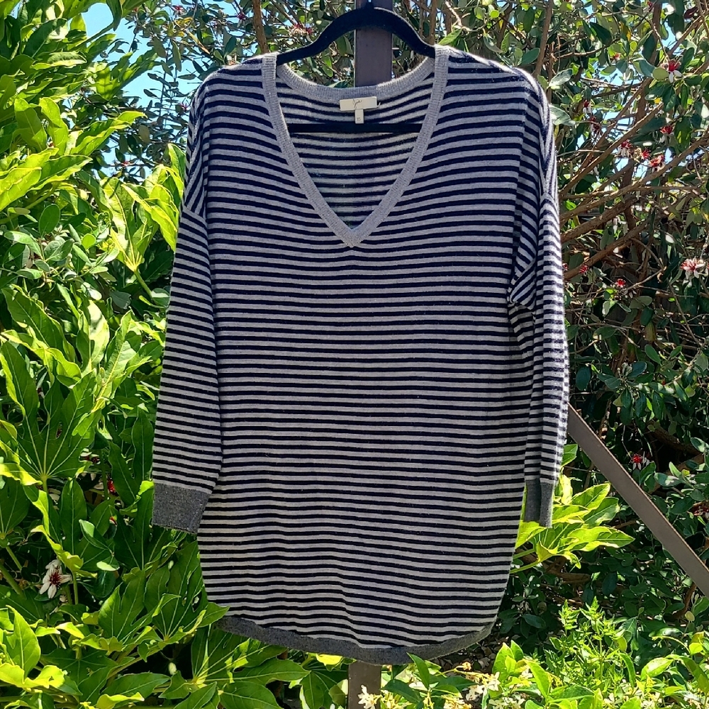 Joie Gray & Black Stripe V-Neck Oversized Sweater with Classic Style Size XSmall